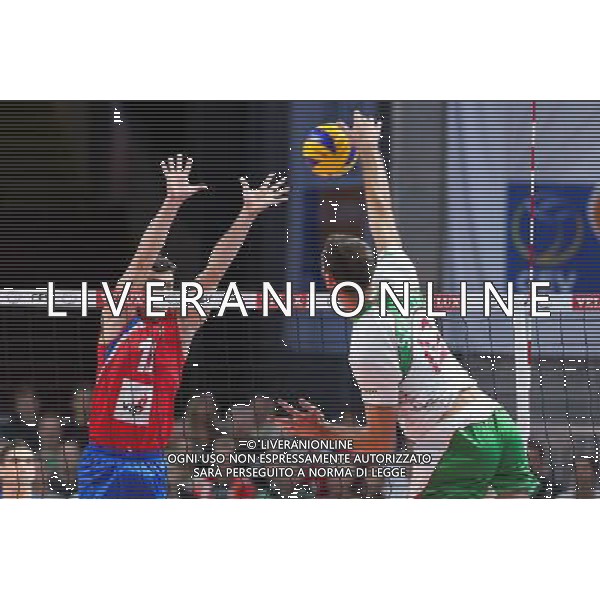 29.09.2013 - Kopenhaga , Dania , Parken Arena Copenhagen , siatkowka , Mistrzostwa Europy w pilke siatkowa , Serbia (czerwone) - Bulgaria (biale) , 2013 CEV VELUX Volleyball European Championship , Serbia - Bulgaria N/Z Milos Nikic , Tsvetan Sokolov Fot. Marek Prucnal / MPAimages.com / EDYTOR.net / NEWSPIX.PL --- Newspix.pl /AGENZIA ALDO LIVERANI SAS - ITALY ONLY - Serbia - Bulgaria pallavolo, campionato europeo di Volley *** Local Caption *** www.newspix.pl mail us: info@newspix.pl call us: 0048 022 23 22 222 --- Polish Picture Agency by Ringier Axel Springer Poland
