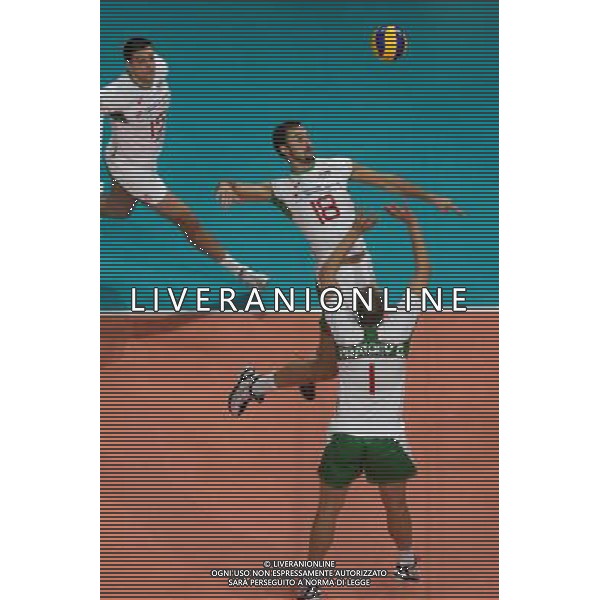 29.09.2013, Kopenhaga, siatkowka, volleyball, Mistrzostwa Europy, mecz o 3. miejsce, European Championship, bronze medal match, Serbia - Bulgaria, Georgi Bratoev, Nikolay Nikolov (BUL), fot. Tomasz Jastrzebowski / Foto Olimpik / NEWSPIX.PL --- Newspix.pl /AGENZIA ALDO LIVERANI SAS - ITALY ONLY - Serbia - Bulgaria pallavolo, campionato europeo di Volley *** Local Caption *** www.newspix.pl mail us: info@newspix.pl call us: 0048 022 23 22 222 --- Polish Picture Agency by Ringier Axel Springer Poland