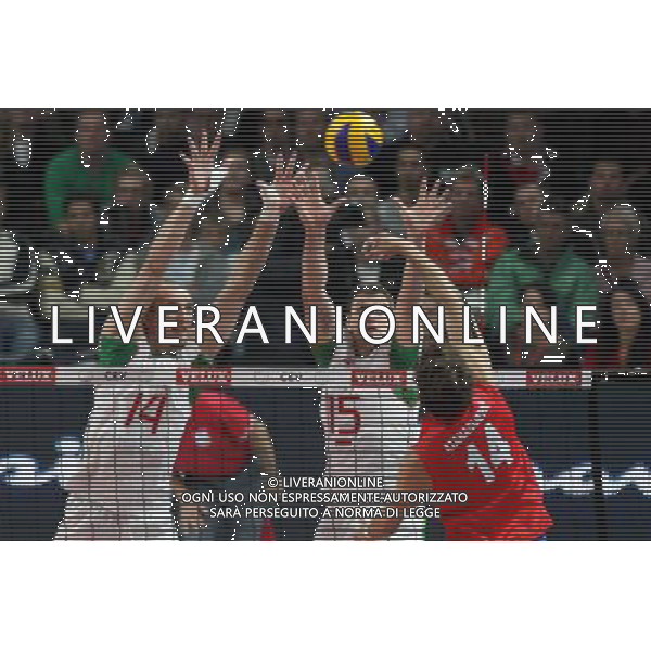 29.09.2013, Kopenhaga, siatkowka, volleyball, Mistrzostwa Europy, mecz o 3. miejsce, European Championship, bronze medal match, Serbia - Bulgaria, Teodor Todorov, Todor Nikolaev Aleksiev (BUL), Aleksandar Atanasijevic (SRB), fot. Tomasz Jastrzebowski / Foto Olimpik / NEWSPIX.PL --- Newspix.pl /AGENZIA ALDO LIVERANI SAS - ITALY ONLY - Serbia - Bulgaria pallavolo, campionato europeo di Volley *** Local Caption *** www.newspix.pl mail us: info@newspix.pl call us: 0048 022 23 22 222 --- Polish Picture Agency by Ringier Axel Springer Poland
