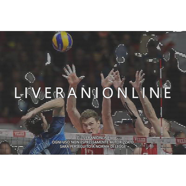 29.09.2013, Kopenhaga, siatkowka, volleyball, Mistrzostwa Europy, final, European Championship, final match, Rosja - Wlochy, Russia - Italy, Luca Vettori (ITA), Dmitriy Muserskiy, Alexey Spiridonov (RUS), fot. Tomasz Jastrzebowski / Foto Olimpik / NEWSPIX.PL --- Newspix.pl /AGENZIA ALDO LIVERANI SAS - ITALY ONLY - Russia - Italia Finale Pallavolo Campionato Europeo Volley a Copenhagen 29.09.2013 *** Local Caption *** www.newspix.pl mail us: info@newspix.pl call us: 0048 022 23 22 222 --- Polish Picture Agency by Ringier Axel Springer Poland