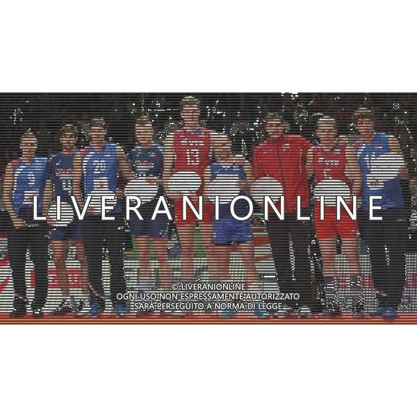 29.09.2013, Kopenhaga, siatkowka, volleyball, Mistrzostwa Europy, European Championship, ceremonia medalowa, medal ceremony, Nikola Jovovic (SRB), Luca Vettori (ITA), Srecko Lisinac (SRB), Ivan Zaytsev (ITA), Dmitriy Muserskiy (RUS), Alexey Verbov (RUS), Todor Nikolaev Aleksiev (BUL), Sergey Grankin (RUS), Aleksandar Atanasijevic (SRB), zdobywcy nagrod indywidualnych, fot. Tomasz Jastrzebowski / Foto Olimpik / NEWSPIX.PL --- Newspix.pl /AGENZIA ALDO LIVERANI SAS - ITALY ONLY - Russia - Italia Finale Pallavolo Campionato Europeo Volley a Copenhagen 29.09.2013 *** Local Caption *** www.newspix.pl mail us: info@newspix.pl call us: 0048 022 23 22 222 --- Polish Picture Agency by Ringier Axel Springer Poland