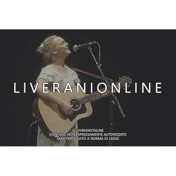 Laura Marling performing at The Lowry, Salford, England on 30th September 2013. ©PHOTOSHOT/AGENZIA ALDO LIVERANI SAS - ITALY ONLY - EDITORIAL USE ONLY