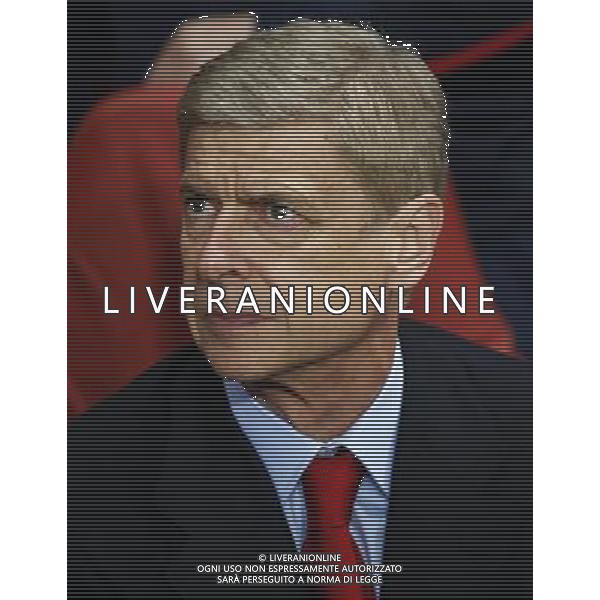 (131002) -- LONDON, Oct. 2, 2013 () -- Arsene Wenger, manager of Arsenal looks on ahead of the UEFA Champions League Group F match between Arsenal and Napoli at Emirates Stadium in London, Britain, on Oct. 1, 2013. Arsenal won 2-0. (/Wang Lili) ©photoshot/AGENZIA ALDO LIVERANI SAS - ITALY ONLY - EDITORIAL USE ONLY