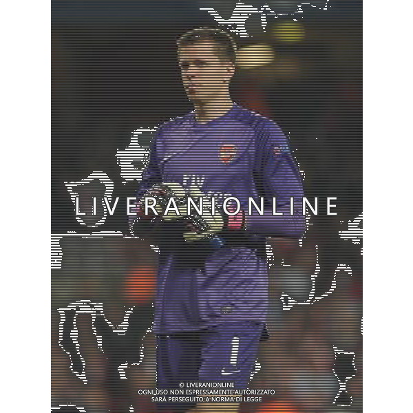  Wojciech Szczesny playing in the Champions League match between Arsenal and Napoli. Held at the Emirates Stadium, London, on Tuesday October 01, 2013. ©photoshot/AGENZIA ALDO LIVERANI SAS - ITALY ONLY - EDITORIAL USE ONLY