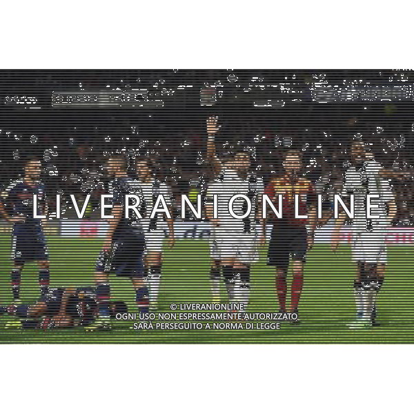 Incident avec le 3eme arbitre - 03.10.2013 - Lyon / Vitoria Guimaraes - Europa League Photo : Jean Paul Thomas / Icon Sport AG ALDO LIVERANI SAS ONLY ITALY *** Local Caption ***