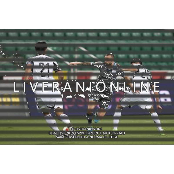 WARSZAWA 03.10.2013 MECZ 2. KOLEJKA LIGA EUROPY GRUPA J SEZON 2013/14: LEGIA WARSZAWA - APOLLON LIMASSOL --- UEFA EUROPA LEAGUE GROUP J MATCH: LEGIA WARSAW - APOLLON FC FOTIS PAPOULIS HELIO PINTO FOT. PIOTR KUCZA/NEWSPIX.PL --- Newspix.pl AG ALDO LIVERANI SAS ONLY ITALY *** Local Caption *** www.newspix.pl mail us: info@newspix.pl call us: 0048 022 23 22 222 --- Polish Picture Agency by Ringier Axel Springer Poland