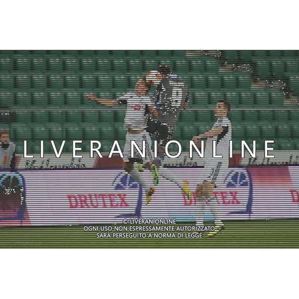 WARSZAWA 03.10.2013 MECZ 2. KOLEJKA LIGA EUROPY GRUPA J SEZON 2013/14: LEGIA WARSZAWA - APOLLON LIMASSOL --- UEFA EUROPA LEAGUE GROUP J MATCH: LEGIA WARSAW - APOLLON FC JAKUB RZEZNICZAK ROBERTO TOMASZ JODLOWIEC FOT. PIOTR KUCZA/NEWSPIX.PL --- Newspix.pl AG ALDO LIVERANI SAS ONLY ITALY *** Local Caption *** www.newspix.pl mail us: info@newspix.pl call us: 0048 022 23 22 222 --- Polish Picture Agency by Ringier Axel Springer Poland