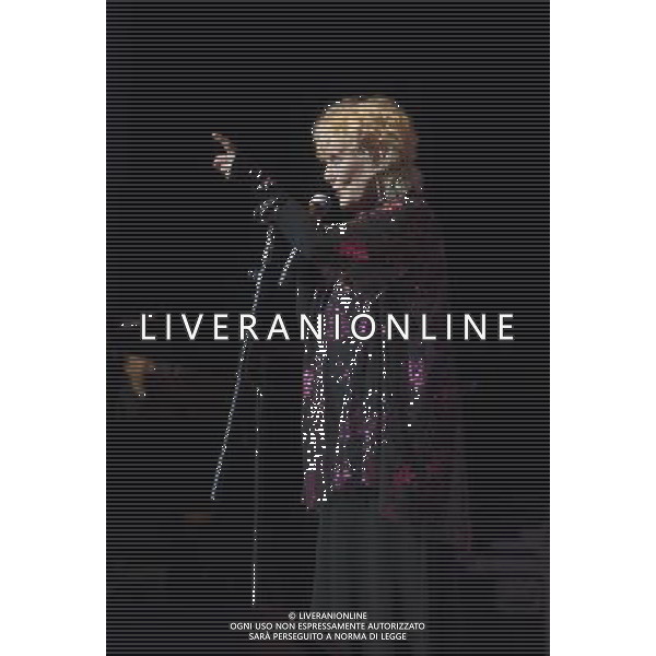 Petula Clark performing at Birmingham Town Hall, England on 7th October 2013. ©photoshot/AGENZIA ALDO LIVERANI SAS - ITALY ONLY - EDITORIAL USE ONLY