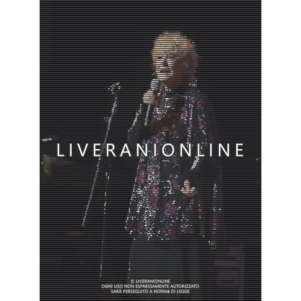 Petula Clark performing at Birmingham Town Hall, England on 7th October 2013. ©photoshot/AGENZIA ALDO LIVERANI SAS - ITALY ONLY - EDITORIAL USE ONLY