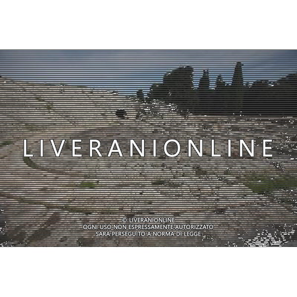 (131008) -- SYRACUSE, Oct. 8, 2013 () -- Photo taken on Oct. 7, 2013 shows the Greek theatre in Syracuse, Italy. Ancient Syracuse includes the nucleus of the city\'s foundation as Ortygia by Greeks from Corinth in the 8th century BC. The site of the city, which Cicero described as \'the greatest Greek city and the most beautiful of all\', retains vestiges such as the Temple of Athena (5th century BC, later transformed to serve as a cathedral), a Greek theatre, a Roman amphitheatre, a fort and more. Many remains bear witness to the troubled history of Sicily, from the Byzantines to the Bourbons, interspersed with the Arab-Muslims, the Normans, Frederick II of the Hohenstaufen dynasty (1197--1250), the Aragons and the Kingdom of the Two Sicilies. Historic Syracuse offers a unique testimony to the development of Mediterranean civilization over three millennia. The UNESCO Commitee inscribed Syracuse as a world heritage site in 2005. (/Du Juanjuan) ©photoshot/AGENZIA ALDO LIVERANI SAS - ITALY ONLY - Il Centro storico della citta\' di Siracusa offre una testimonianza unica per lo sviluppo della civilta\' mediterranea oltre tre millenni inscritta dal Comitato UNESCO come sito del patrimonio mondiale nel 2005.