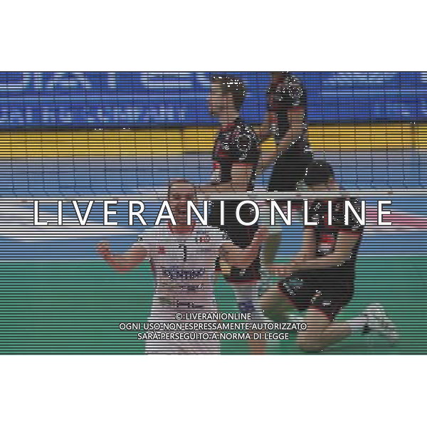 Diatec Trentino - Lube Banca Marche Macerata Volley Maschile Del Monte Supercoppa Italiana 09 ottobre 2013 nella foto l\'esultanza dei giocatori del trentino ©Garbuio/AGENZIA ALDO LIVERANI SAS