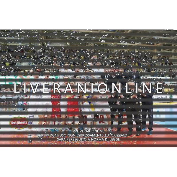 Diatec Trentino - Lube Banca Marche Macerata Volley Maschile Del Monte Supercoppa Italiana 09 ottobre 2013 nella foto l\'esultanza e festeggiamenti dei giocatori del Itas trentino ©Garbuio/AGENZIA ALDO LIVERANI SAS