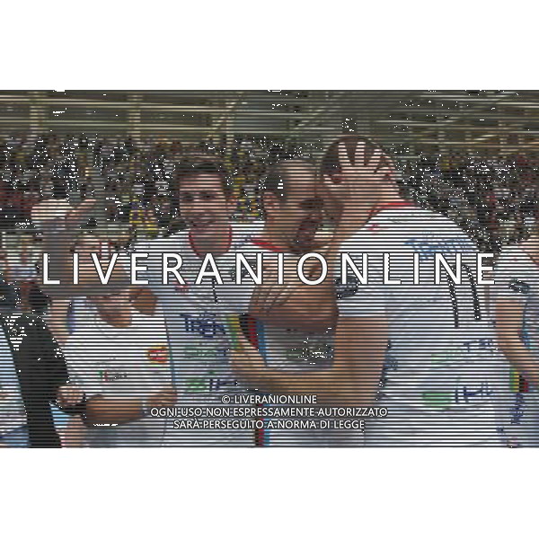 Diatec Trentino - Lube Banca Marche Macerata Volley Maschile Del Monte Supercoppa Italiana 09 ottobre 2013 nella foto l\'esultanza e festeggiamenti dei giocatori del Itas trentino ©Garbuio/AGENZIA ALDO LIVERANI SAS