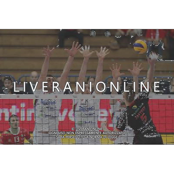 Diatec Trentino - Lube Banca Marche Macerata Volley Maschile Del Monte Supercoppa Italiana 09 ottobre 2013 nella foto muro di sokolov e burgsthaler ©Garbuio/AGENZIA ALDO LIVERANI SAS