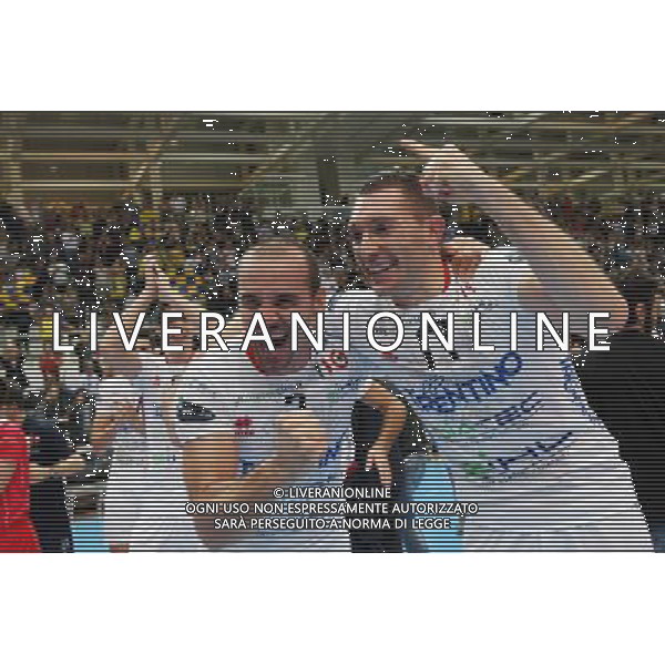 TRENTO 09-10-13 SUPERCOPPA LEGA PALLAVOLO SERIE A DIATEC TRENTINO vs CUCINE LUBE BANCA MARCHE MACERATA NELLA FOTO:DONALD SUXHO E MATTEO BURGSTHALER FESTEGGIANO FOTO PAOLA GARBUIO/AG.ALDO LIVERANI