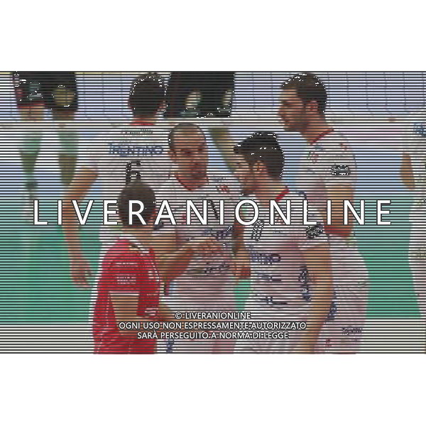 TRENTO 09-10-13 SUPERCOPPA LEGA PALLAVOLO SERIE A DIATEC TRENTINO vs CUCINE LUBE BANCA MARCHE MACERATA NELLA FOTO:DONALD SUXHO DA INDICAZIONI AI COMPAGNI FOTO PAOLA GARBUIO/AG.ALDO LIVERANI