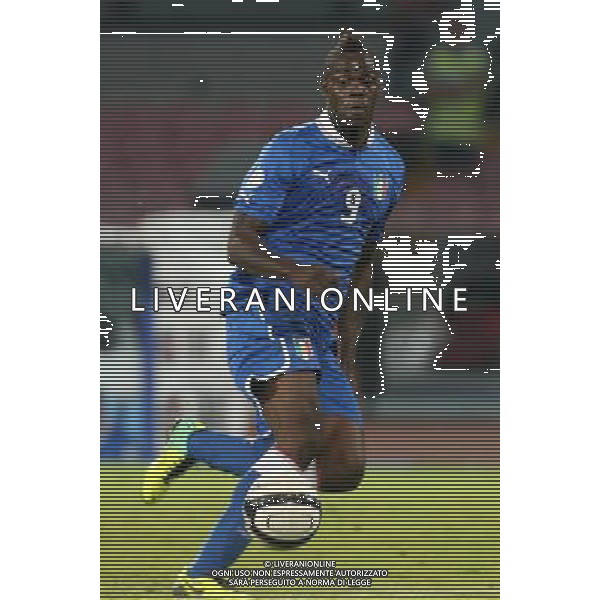 GARA DI QUALIFICAZIONE ALLA COPPA DEL MONDO FIFA 2014 NAPOLI 15 OTTOBRE 2013 STADIO SAN PAOLO ITALIA, ARMENIA NELLA FOTO: BALOTELLI FOTO MOSCA- AG. LIVERANI /AGENZIA ALDO LIVERANI SAS