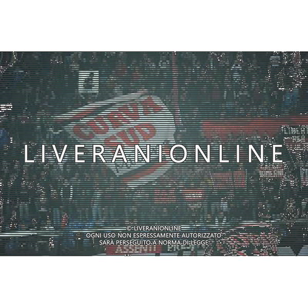 UEFA Champions League - Fase a gironi 3å¡ giornata gruppo H Milano 22-10-2013 Stadio Giuseppe Meazza San Siro Milan - Barcellona nella foto tifosi Milan foto Roberto Garavaglia - ag. Aldo Liverani