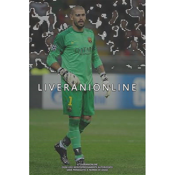 UEFA Champions League - Fase a gironi 3¡ giornata gruppo H Milano 22-10-2013 Stadio Giuseppe Meazza San Siro Milan - Barcellona nella foto Victor Valdes (Barcellona) foto Roberto Garavaglia - ag. Aldo Liverani