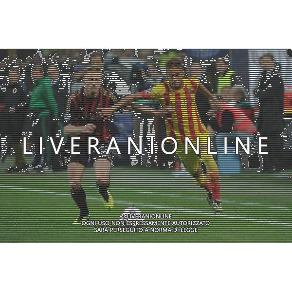 UEFA Champions League - Fase a gironi 3¡ giornata gruppo H Milano 22-10-2013 Stadio Giuseppe Meazza San Siro Milan - Barcellona nella foto Ignazio Abate (Milan) a SX e Neymar (Barcellona) foto Roberto Garavaglia - ag. Aldo Liverani