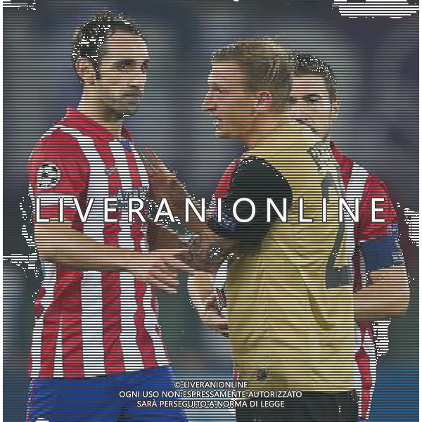 22.10.2013, Ernst Happel Stadion, AUT, UEFA Champions League, FK Austria Wien vs Atletico Madrid, Gruppe G, im Bild Velen Juan Francisco Torres, (Atletico Madrid, #20) und Daniel Royer, (FK Austria Wien, #28) // during the UEFA Champions League group G match between FK Austria Vienna and Club Atletico de Madrid at the Ernst Happel Stadion in Vienna, Austria on 2013/10/22. Â©photoshot/AGENZIA ALDO LIVERANI SAS - ITALY ONLY - FK Austria Vienna vs Atletico Madrid UEFA Champions gruppo G a Ernst Happel Stadion di Vienna, in Austria 22 ottobre 2013 
