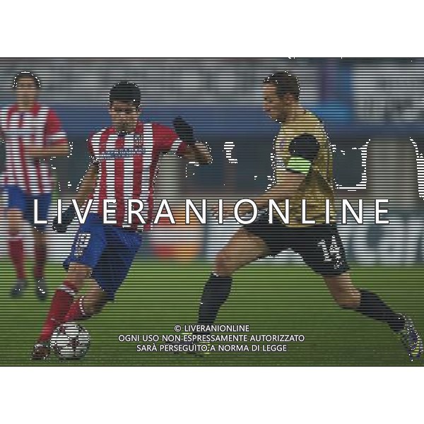 22.10.2013, Ernst Happel Stadion, AUT, UEFA Champions League, FK Austria Wien vs Atletico Madrid, Gruppe G, im Bild Costa Diego Da Silva, (Atletico Madrid, #19) und Manuel Ortlechner, (FK Austria Wien, #14) // during the UEFA Champions League group G match between FK Austria Vienna and Club Atletico de Madrid at the Ernst Happel Stadion in Vienna, Austria on 2013/10/22. Â©photoshot/AGENZIA ALDO LIVERANI SAS - ITALY ONLY - FK Austria Vienna vs Atletico Madrid UEFA Champions gruppo G a Ernst Happel Stadion di Vienna, in Austria 22 ottobre 2013 
