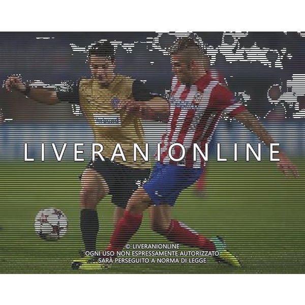 22.10.2013, Ernst Happel Stadion, AUT, UEFA Champions League, FK Austria Wien vs Atletico Madrid, Gruppe G, im Bild Philipp Hosiner, (FK Austria Wien, #16) und Toby Albertine Maurits Alderweireld, (Atletico Madrid, #12) // during the UEFA Champions League group G match between FK Austria Vienna and Club Atletico de Madrid at the Ernst Happel Stadion in Vienna, Austria on 2013/10/22. Â©photoshot/AGENZIA ALDO LIVERANI SAS - ITALY ONLY - FK Austria Vienna vs Atletico Madrid UEFA Champions gruppo G a Ernst Happel Stadion di Vienna, in Austria 22 ottobre 2013 