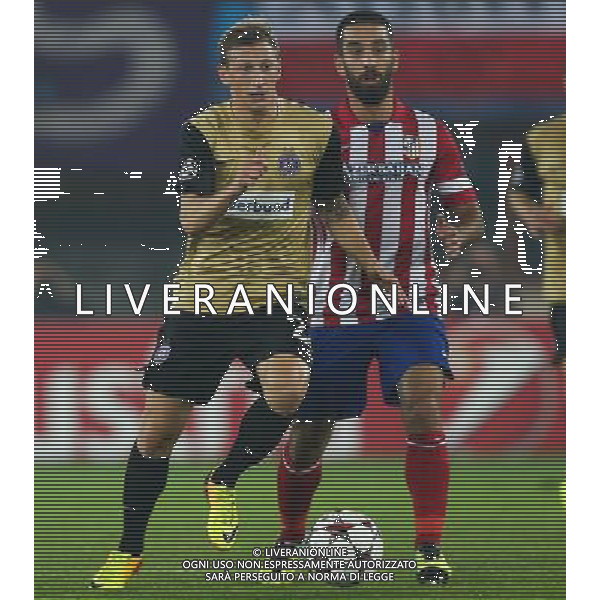 22.10.2013, Ernst Happel Stadion, AUT, UEFA Champions League, FK Austria Wien vs Atletico Madrid, Gruppe G, im Bild Daniel Royer, (FK Austria Wien, #28) und Arda Turan, (Atletico Madrid, #10) // during the UEFA Champions League group G match between FK Austria Vienna and Club Atletico de Madrid at the Ernst Happel Stadion in Vienna, Austria on 2013/10/22. Â©photoshot/AGENZIA ALDO LIVERANI SAS - ITALY ONLY - FK Austria Vienna vs Atletico Madrid UEFA Champions gruppo G a Ernst Happel Stadion di Vienna, in Austria 22 ottobre 2013 
