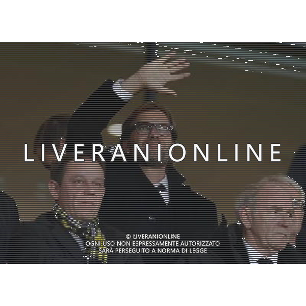 (131023) -- LONDON, Oct. 23, 2013 () -- Jurgen Klopp(C), head coach of Borussia Dortmund gestures from the stands ahead of the UEFA Champions League Group F match between Arsenal FC and Borussia Dortmund at Emirates Stadium in London, Britain on Oct. 22, 2013. Borussia Dortmund won 2-1.(/Wang Lili) ©PHOTOSHOT/AGENZIA ALDO LIVERANI SAS - ITALY ONLY - Arsenal v Borussia Dortmund UEFA Champions League Group F 22 ottobre 2013