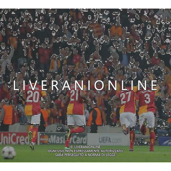 UEFA Champions League group B match between Galatasaray and FC Copenhagen at Turk Telekom Arena Stadium on October 23, 2013 in Istanbul, Turkey Pictured: Galatasaray\'s Felipe Melo celebrates after his goal. LIGA MISTRZOW SEZON 2013/2014 PILKA NOZNA GALATASARAY ISTAMBUL vs FC KOPENHAGA FOT.SESKIM PHOTO/NEWSPIX.PL TURKEY, GERMANY, AUSTRIA AND UK OUT !!! --- Newspix.pl ©PHOTOSHOT/AGENZIA ALDO LIVERANI SAS - ITALY ONLY - EDITORIAL USE ONLY *** Local Caption *** www.newspix.pl mail us: info@newspix.pl call us: 0048 022 23 22 222 --- Polish Picture Agency by Ringier Axel Springer Poland