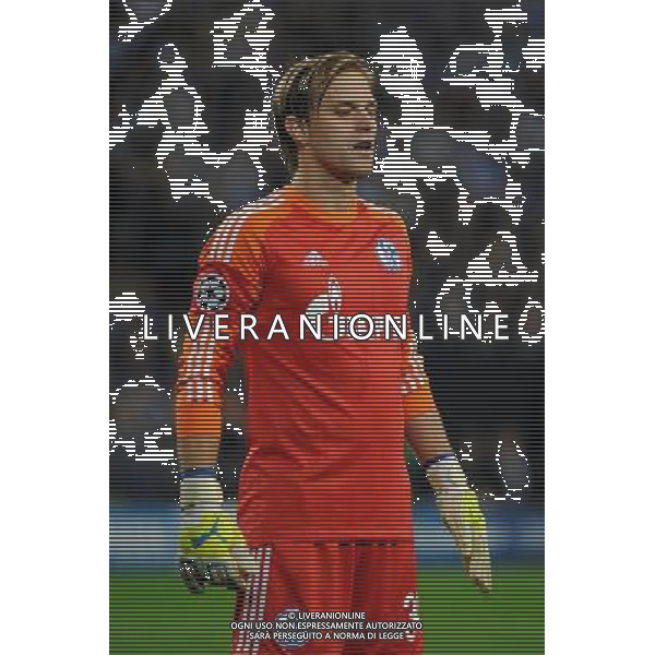 22.10.2013, Veltins Arena, Gelsenkirchen, GER, UEFA CL, FC Schalke 04 vs FC Chelsea, im Bild Torhueter Timo Hildebrand ( Schalke 04 / angeschnittenes Einzelmotiv / Einzelbild ) enttaeuuscht nach dem Gegentor // during the UEFA Champions League group E match between FC Schalke 04 and FC Chelsea at the Veltins Arena in Gelsenkirchen, Germany on 2013/10/22. *****ATTENTION - OUT of GER***** ©photoshot/AGENZIA ALDO LIVERANI SAS - ITALY ONLY - EDITORIAL USE ONLY