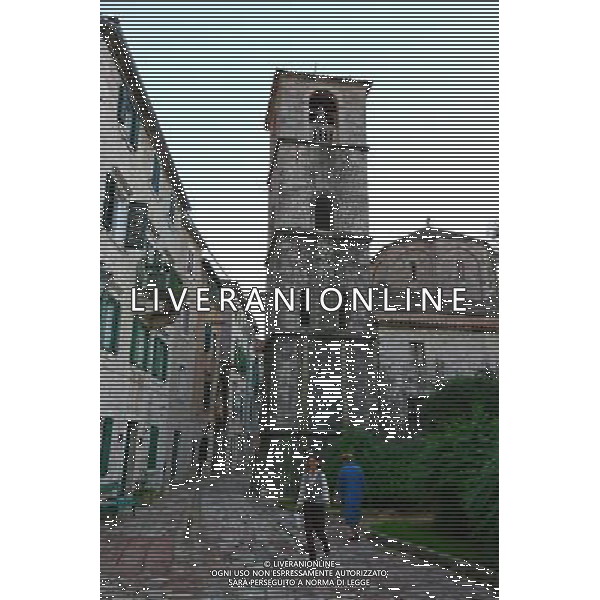 (131024) -- KOTOR, Oct. 24, 2013 () -- Photo taken on Oct. 16, 2013 shows the old town of Kotor in Montenegro. Located in a secluded part of the Gulf of Kotor, the old Mediterranean coastal town of Kotor is surrounded by fortifications built during the Venetian period and has one of the best preserved medieval old towns in the Adriatic and is a UNESCO world heritage site. (/Gong Bing) ©Photoshot/Ag. Aldo Liverani s.a.s.-Only Italy-Editorial Use Only