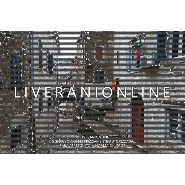 (131024) -- KOTOR, Oct. 24, 2013 () -- Photo taken on Oct. 16, 2013 shows the old town of Kotor in Montenegro. Located in a secluded part of the Gulf of Kotor, the old Mediterranean coastal town of Kotor is surrounded by fortifications built during the Venetian period and has one of the best preserved medieval old towns in the Adriatic and is a UNESCO world heritage site. (/Gong Bing) ©Photoshot/Ag. Aldo Liverani s.a.s.-Only Italy-Editorial Use Only