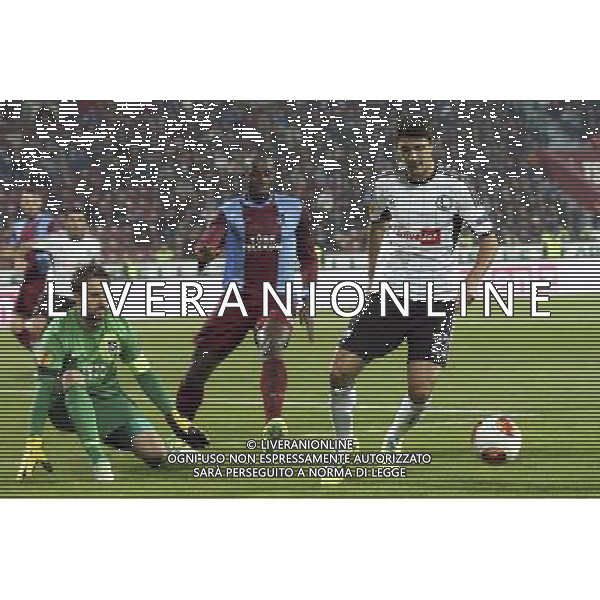 ONUR KIVRAK / SOULEYMANE BAMBA / HELIO PINTO - 24.10.2013 - Trabzonspor / Legia Varsovie - Europa League Photo: Kucza / Newspix / Icon Sport AG ALDO LIVERANI SAS ONLY ITALY