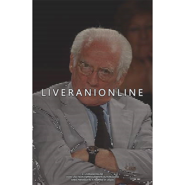 MILANO 19/6/2003 VIA PIER LOMBARDO, 14 TEATRO FRANCO PARENTI PRESENTAZIONE DEL LIBRO DI ALAIN ELKANN \'UNA LUNGA ESTATE\' NELLA FOTO GUGLIELMI ANGELO FOTO MARIO ROMANO/AG. ALDO LIVERANI
