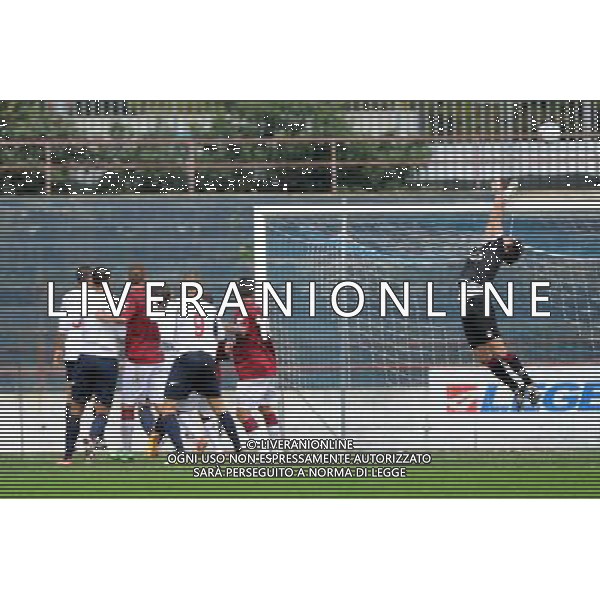 Savona 27-10-2013 Stadio Valerio Bacigalupo Campionato Lega PRO Prima Divisione girone A - 8å¡ giornata Savona - Reggiana nella foto Bellucci devia in angolo un tiro pericoloso foto Roberto Garavaglia - ag. Aldo Liverani sas