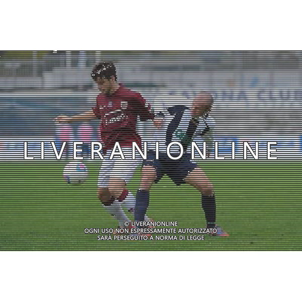 Savona 27-10-2013 Stadio Valerio Bacigalupo Campionato Lega PRO Prima Divisione girone A - 8¡ giornata Savona - Reggiana nella foto Andrea Bandini (Reggiana) a SX e Giacomo Demartis (Savona) foto Roberto Garavaglia - ag. Aldo Liverani sas