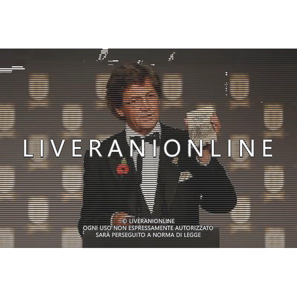 Melvyn Bragg talks on stage during the FA150 Gala Dinner commemorating the Football Association\'s 150th year at the Grand Connaught Rooms on October 26, 2013 in London, England. ©photoshot/AGENZIA ALDO LIVERANI SAS - ITALY ONLY - Cena di gala per celebrare il 150mo Anniversario della Federcalcio al Grand Connaught Rooms di Londra