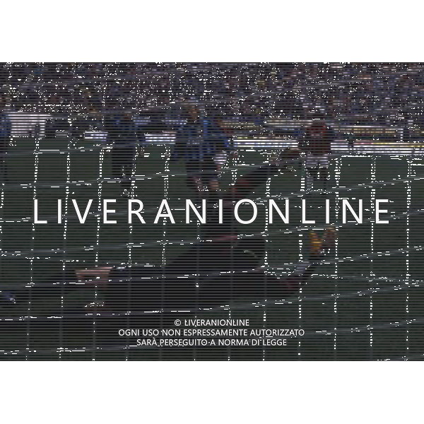ARCHIVIO LIVERANI NELLAFOTO DENNIS BERGKAMP CON LA MAGLIA INTER AG ALDO LIVERANI SAS