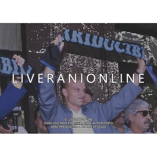 ARCHIVIO LIVERANI NELLAFOTO DENNIS BERGKAMP CON LA MAGLIA INTER AG ALDO LIVERANI SAS