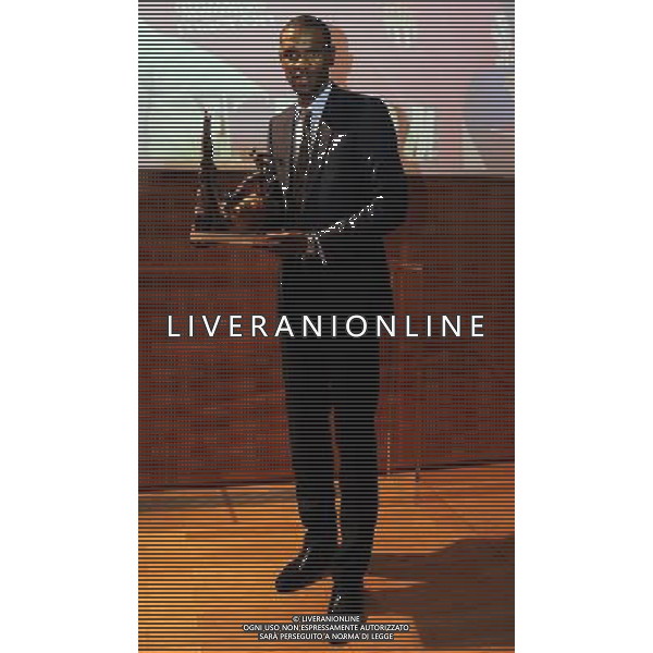 XIII Premio Giacinto Facchetti Gazzetta dello Sport \'Il Bello del Calcio\' Milano - 04.11.2013 Nella Foto:Abidal con il premio /Ph.Vitez-Ag. Aldo Liverani