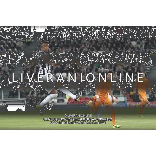2013 © Matteo Bottanelli (Liverani) - MB Torino 05/11/13 - Calcio - Champions League - Juventus Real Madrid - nella foto: Arturo Vidal FOTO BOTTANELLI MATTEO-AG ALDO LIVERANI SAS