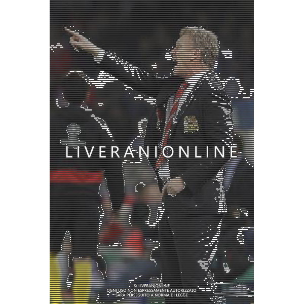 05.11.2013, Anoeta Stadion, San Sebastian, ESP, UEFA CL, Real Sociedad vs Manchester United, Gruppe A, im Bild Manchester United FC\'s coach David Moyes // Manchester United FC\'s coach David Moyes during UEFA Champions League group A match between Real Sociedad and Manchester United at the Anoeta Stadion in San Sebastian, Spain on 2013/11/06. *****ATTENTION - OUT of ESP, SUI***** ©PHOTOSHOT/AGENZIA ALDO LIVERANI SAS - ITALY ONLY - EDITORIAL USE ONLY