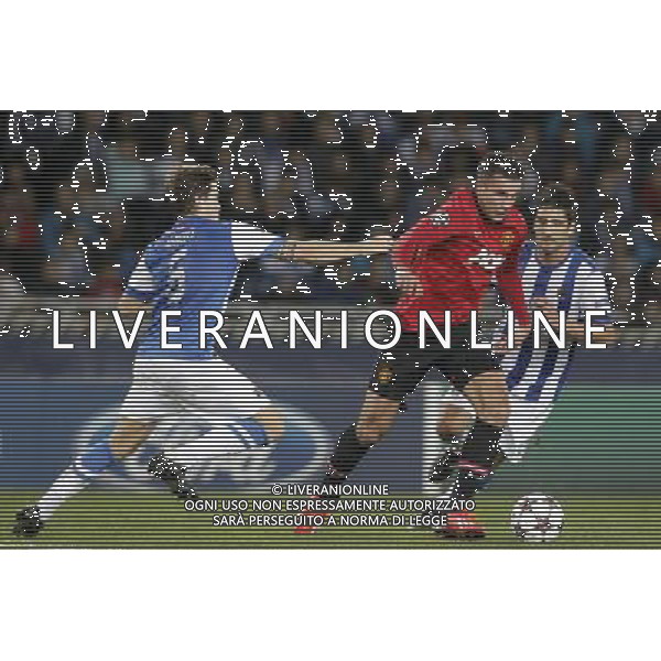 05.11.2013, Anoeta Stadion, San Sebastian, ESP, UEFA CL, Real Sociedad vs Manchester United, Gruppe A, im Bild Real Sociedad\'s Inigo Martinez (l) and Markel Bergara (r) and Manchester United FC\'s Robin Van Persie // Real Sociedad\'s Inigo Martinez (l) and Markel Bergara (r) and Manchester United FC\'s Robin Van Persie during UEFA Champions League group A match between Real Sociedad and Manchester United at the Anoeta Stadion in San Sebastian, Spain on 2013/11/06. *****ATTENTION - OUT of ESP, SUI***** ©PHOTOSHOT/AGENZIA ALDO LIVERANI SAS - ITALY ONLY - EDITORIAL USE ONLY