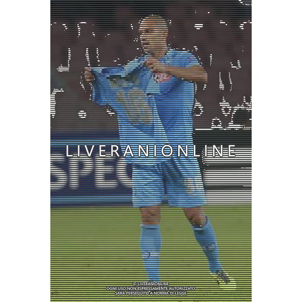 NAPOLI, OLYMPIQUE MARSEILLE NELLA FOTO:GOKHAN INLER ESULTA CON LA MAGLIA DI MESTO FOTO MOSCA- AG.LIVERANI