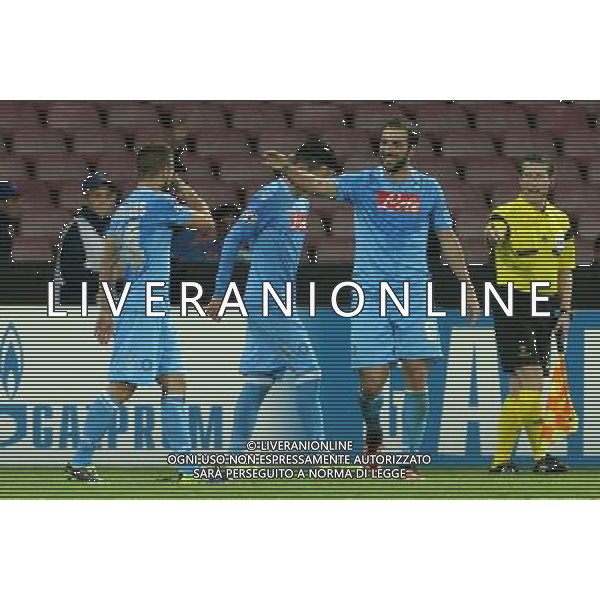 NAPOLI, OLYMPIQUE MARSEILLE NELLA FOTO: ESULTANZA SECONDO GOL HIGUAIN FOTO MOSCA- AG.LIVERANI
