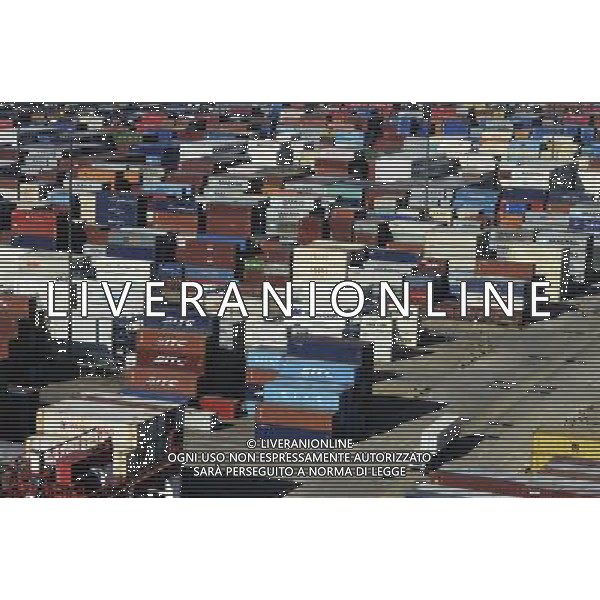 (131108) -- QINGDAO, Nov. 8, 2013 () -- Photo taken on Nov. 7, 2013 shows a container terminal at the Port of Qingdao, east China\'s Shandong Province. In the first 10 months of 2013, China\'s exports and imports gained 7.6 percent from a year earlier, with the trade surplus growing 12 percent year on year to 1.25 trillion yuan. (/Yu Fangping) (mt) ©Photoshot/Ag. Aldo Liverani s.a.s.-Only Italy-Editorial Use Only