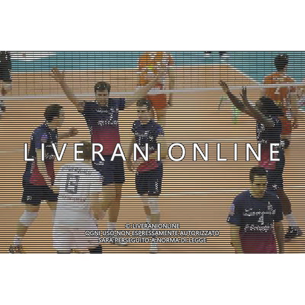 Joie Paris - Dennis VAN DER VEEN - 09.11.2013 - Paris Volley / Cannes - 7e journee de LigueA Photo: Amandine Noel / Icon Sport AG ALDO LIVERANI SAS ONLY ITALY