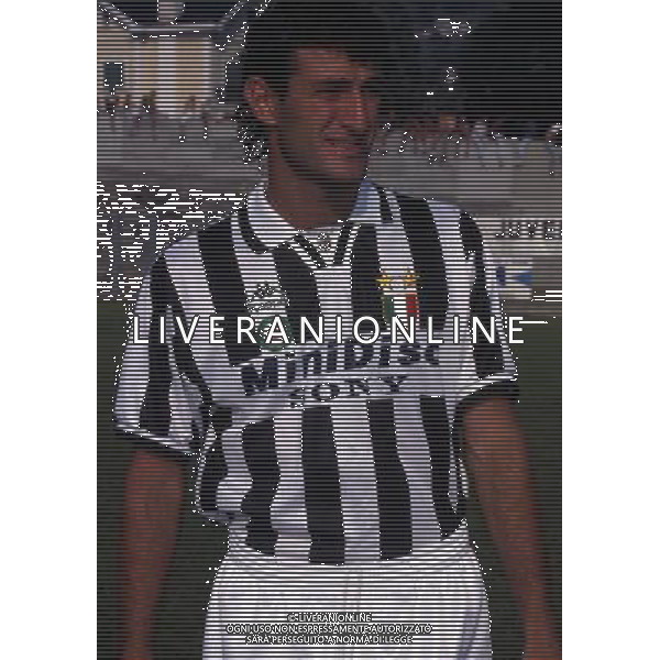 ARCHIVIO LIVERANI NELLA FOTO CIRO FERRARA CON LA MAGLIA DELLA JUVENTUS AG ALDO LIVERANI SAS