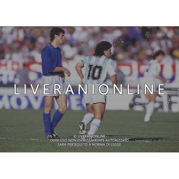 ARCHIVIO LIVERANI NELLA FOTO CIRO FERRARA CON LA MAGLIA DELLA NAZIONALE ITALIANA E DIEGO MARADONA AG ALDO LIVERANI SAS